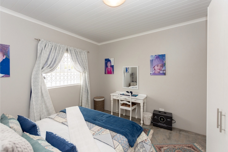 3 Bedroom Property for Sale in Britannia Bay Western Cape